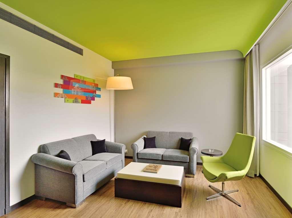 Park Inn By Radisson New Delhi Lajpat Nagar Szoba fotó
