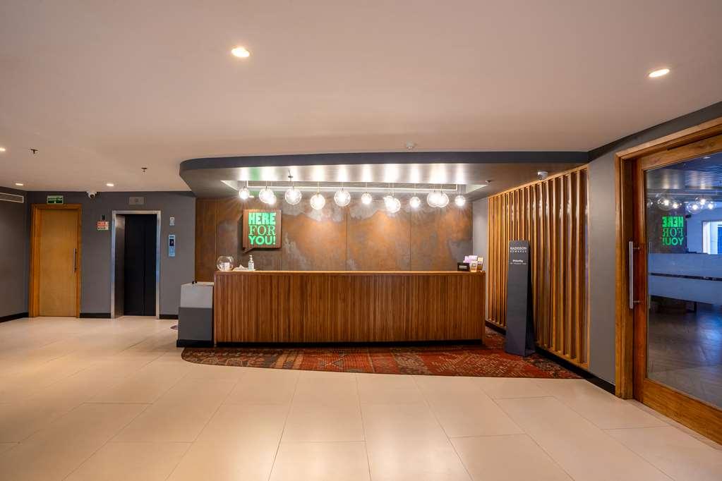 Park Inn By Radisson New Delhi Lajpat Nagar Beltér fotó